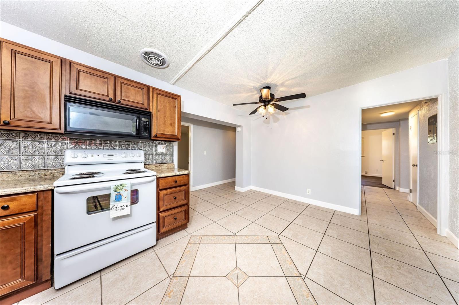 SUNLAND ESTATES - Residential