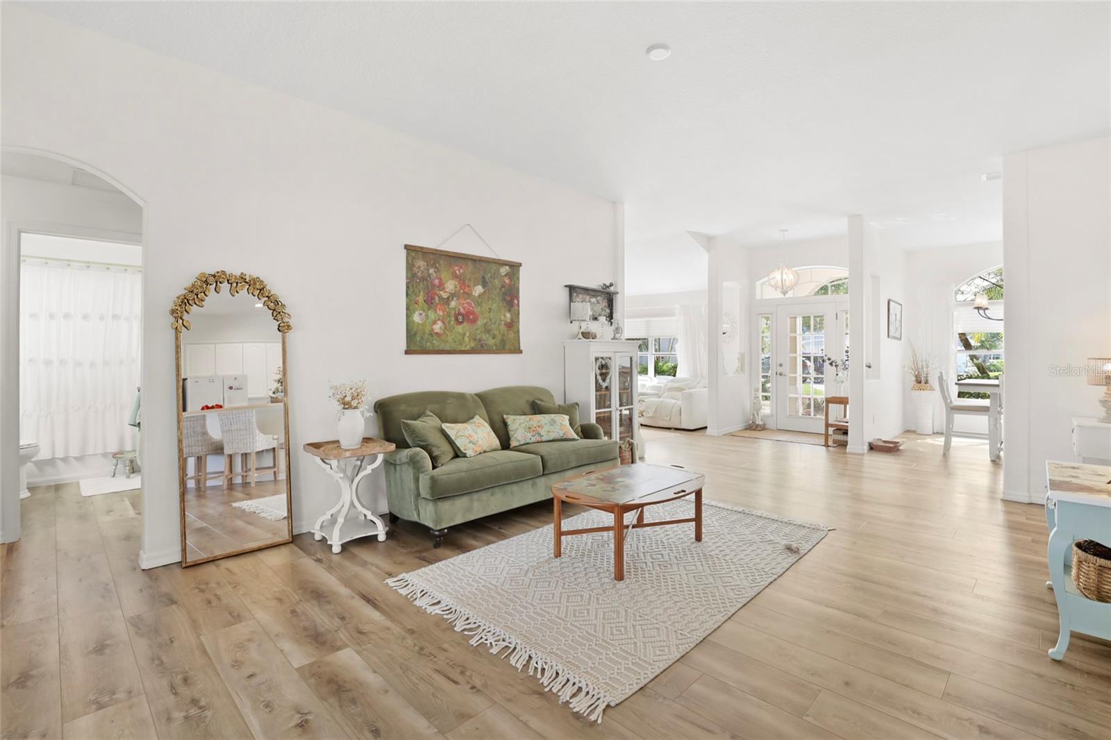 375 E TEMPLE COURT SW, VERO BEACH, FL, 32968/$569,900 4 375 E TEMPLE COURT SW