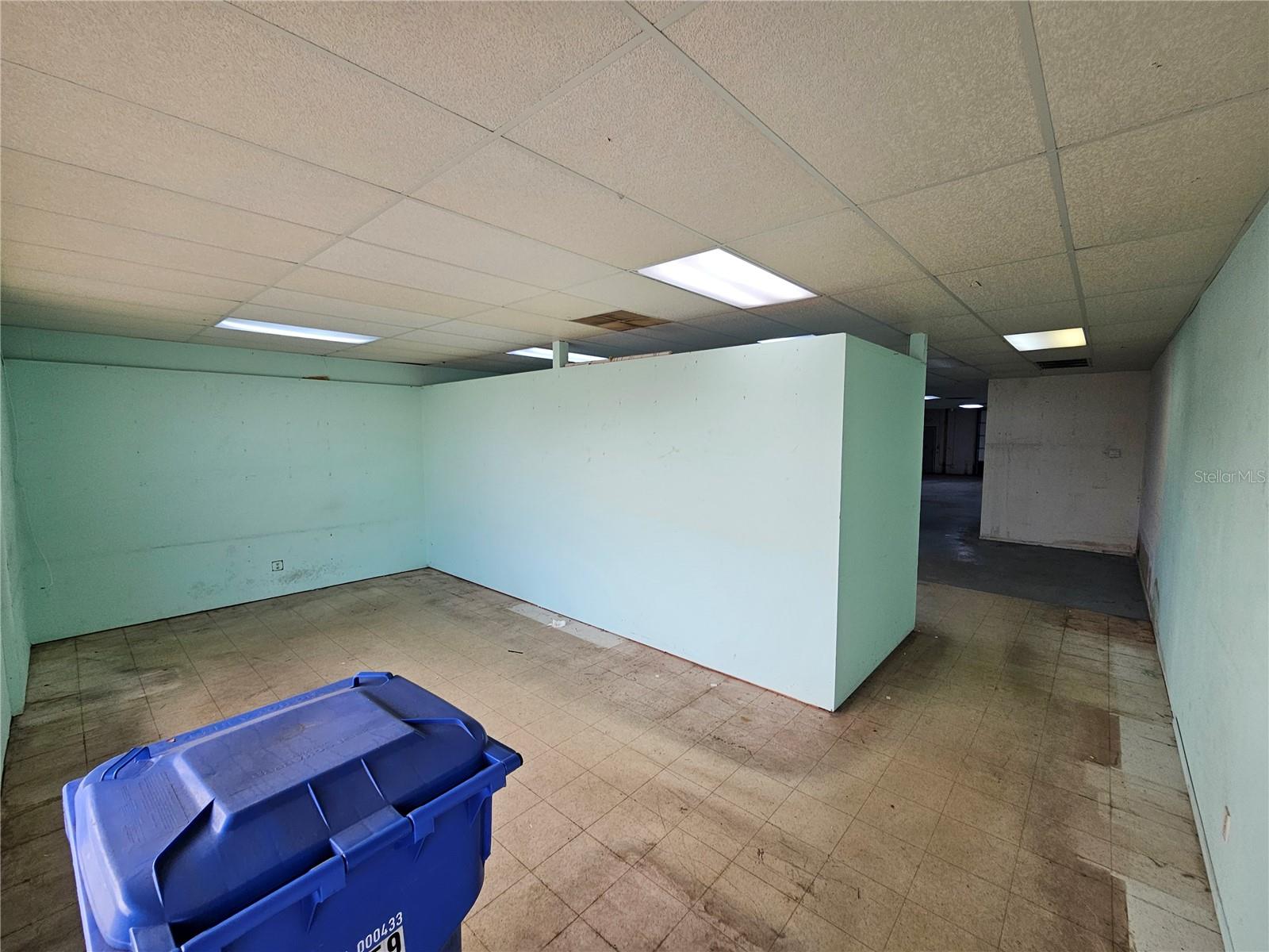 VENICE EDGEWOOD SEC OF REP - Commercial Lease