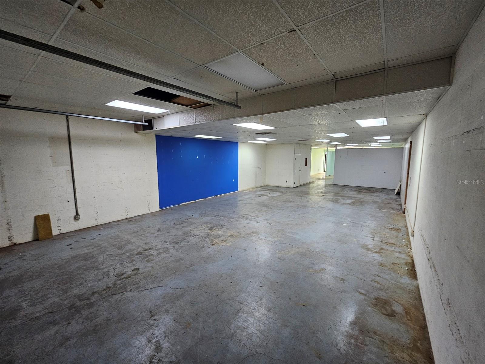 VENICE EDGEWOOD SEC OF REP - Commercial Lease