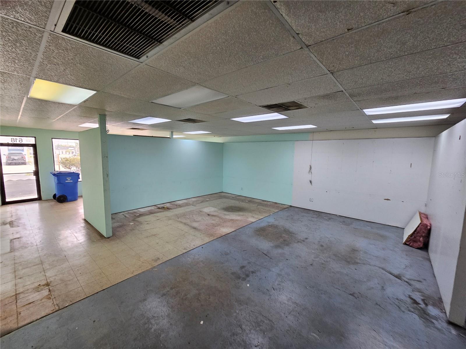 VENICE EDGEWOOD SEC OF REP - Commercial Lease