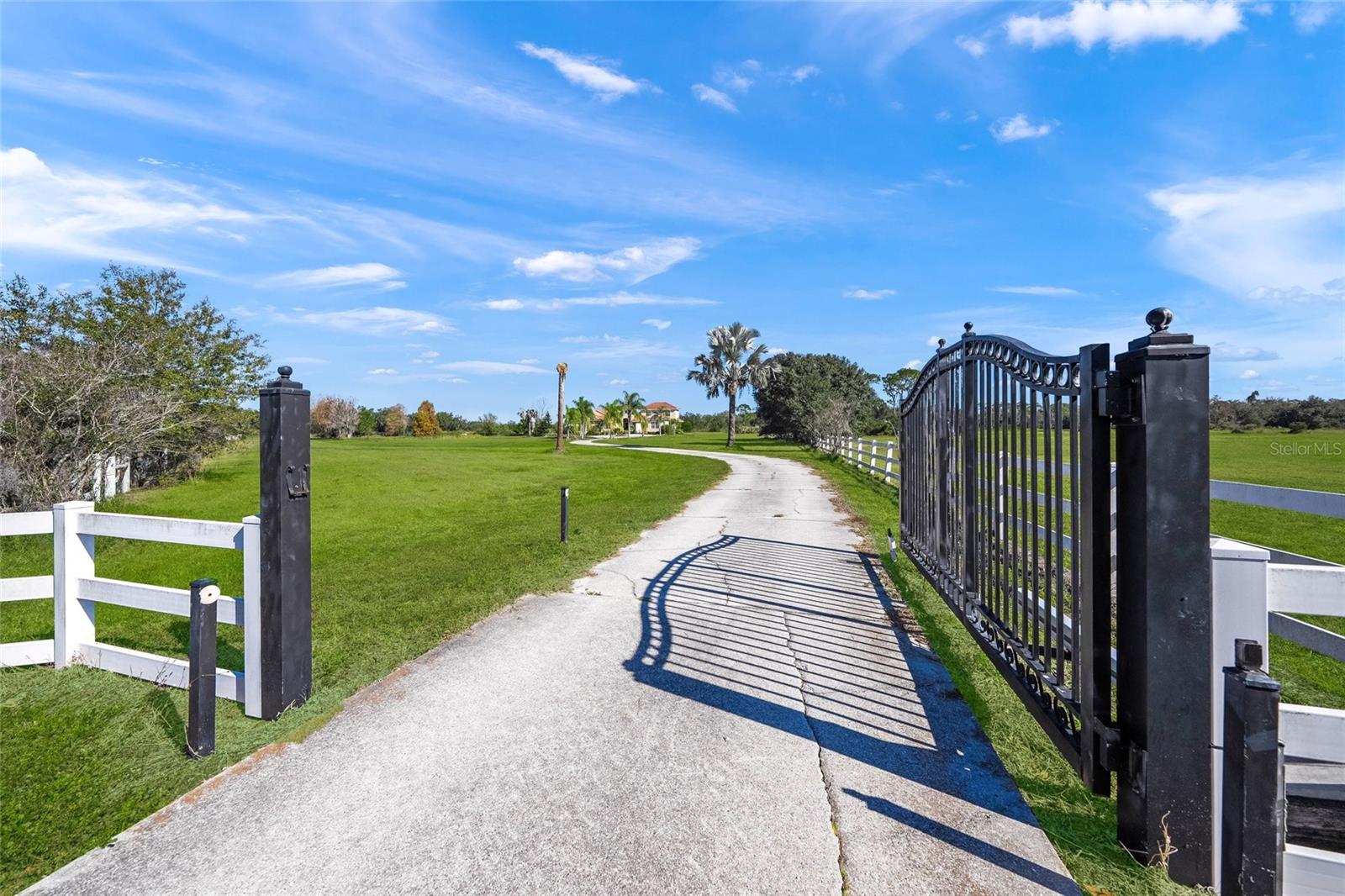 16123 CUTTING HORSE TRAIL