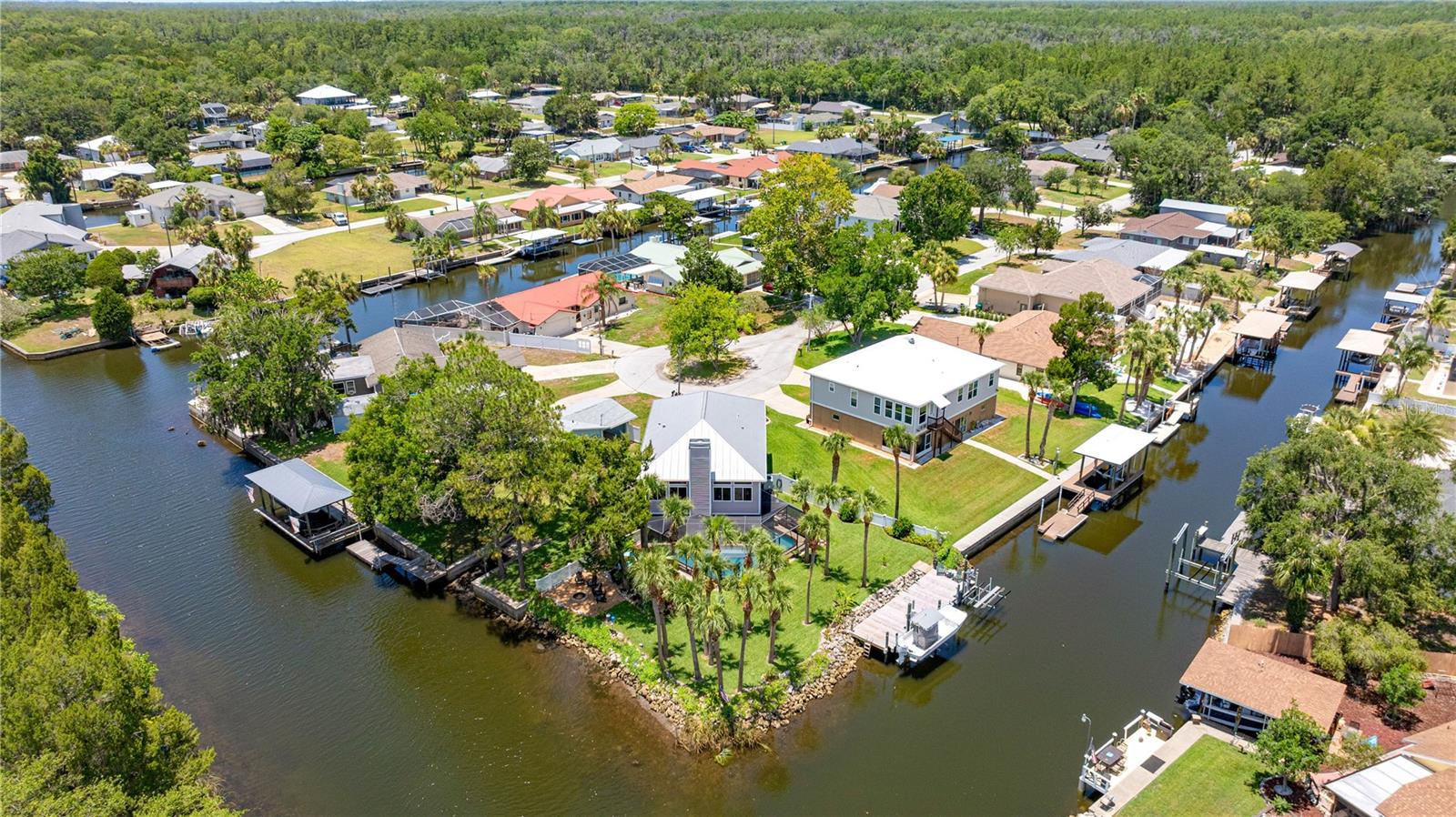 3817 N CALUSA POINT