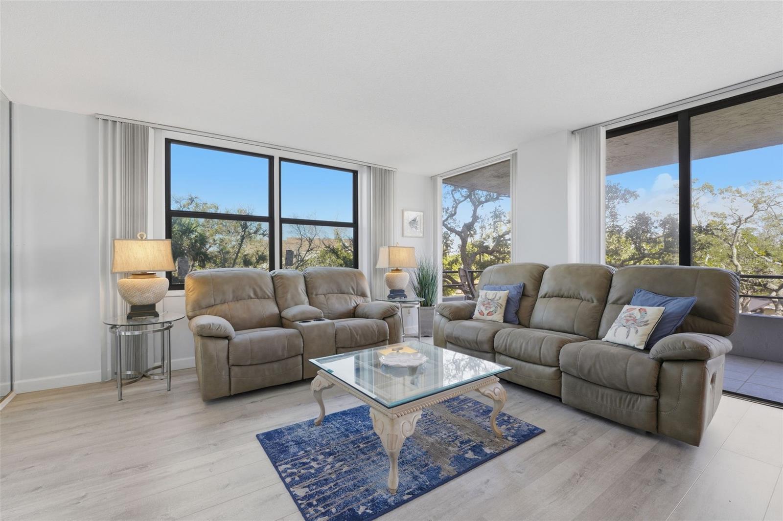 ANCHORAGE - Residential