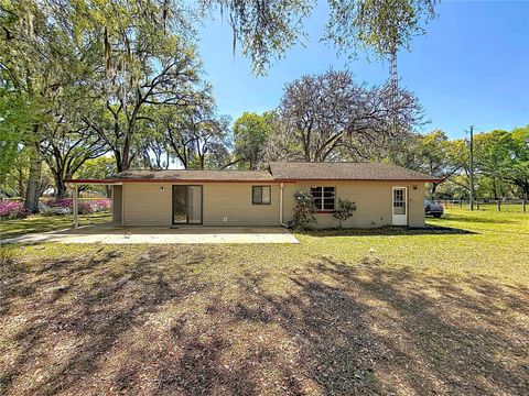 Tiny photo for 975 SE 170th Street, Summerfield, FL 34491 (MLS # G5109667)