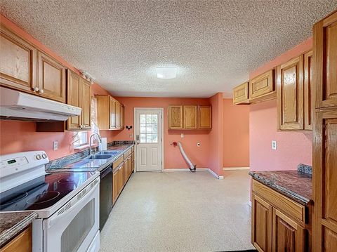 Tiny photo for 975 SE 170th Street, Summerfield, FL 34491 (MLS # G5109667)