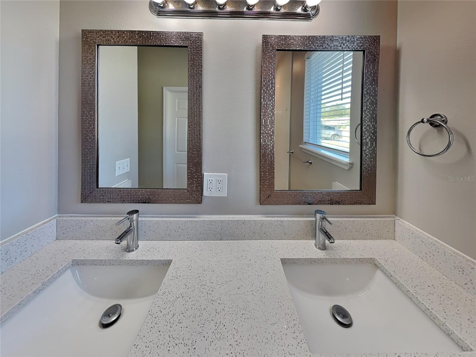 DELTONA LAKES UNIT 35 - Residential Lease