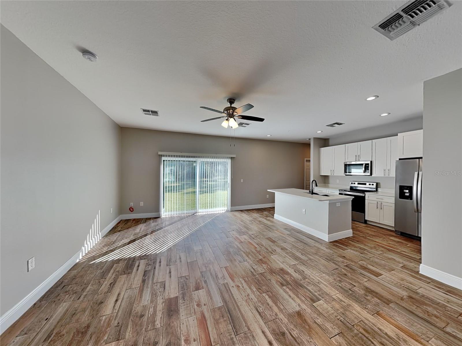 DELTONA LAKES UNIT 35 - Residential Lease