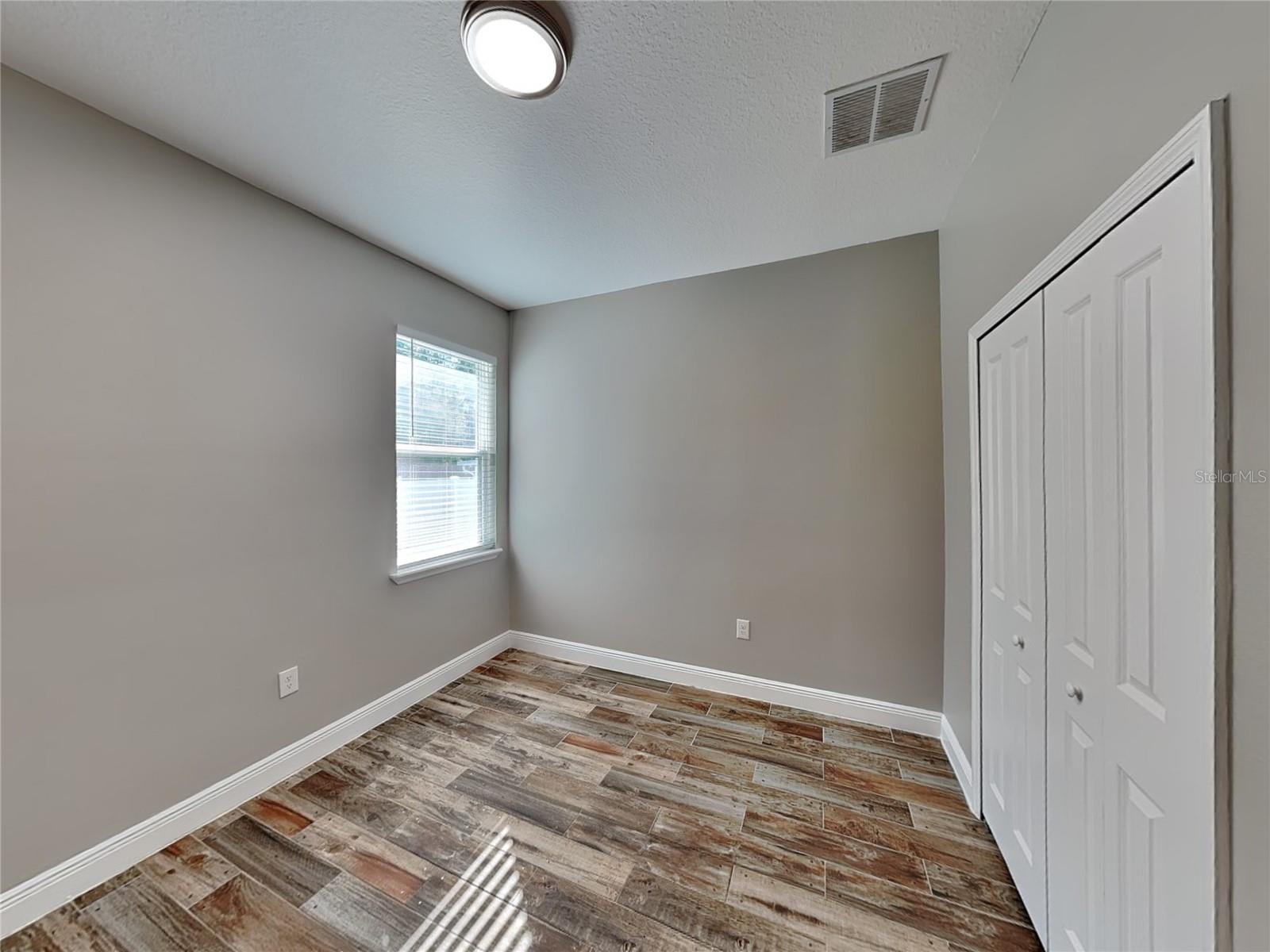 DELTONA LAKES UNIT 35 - Residential Lease