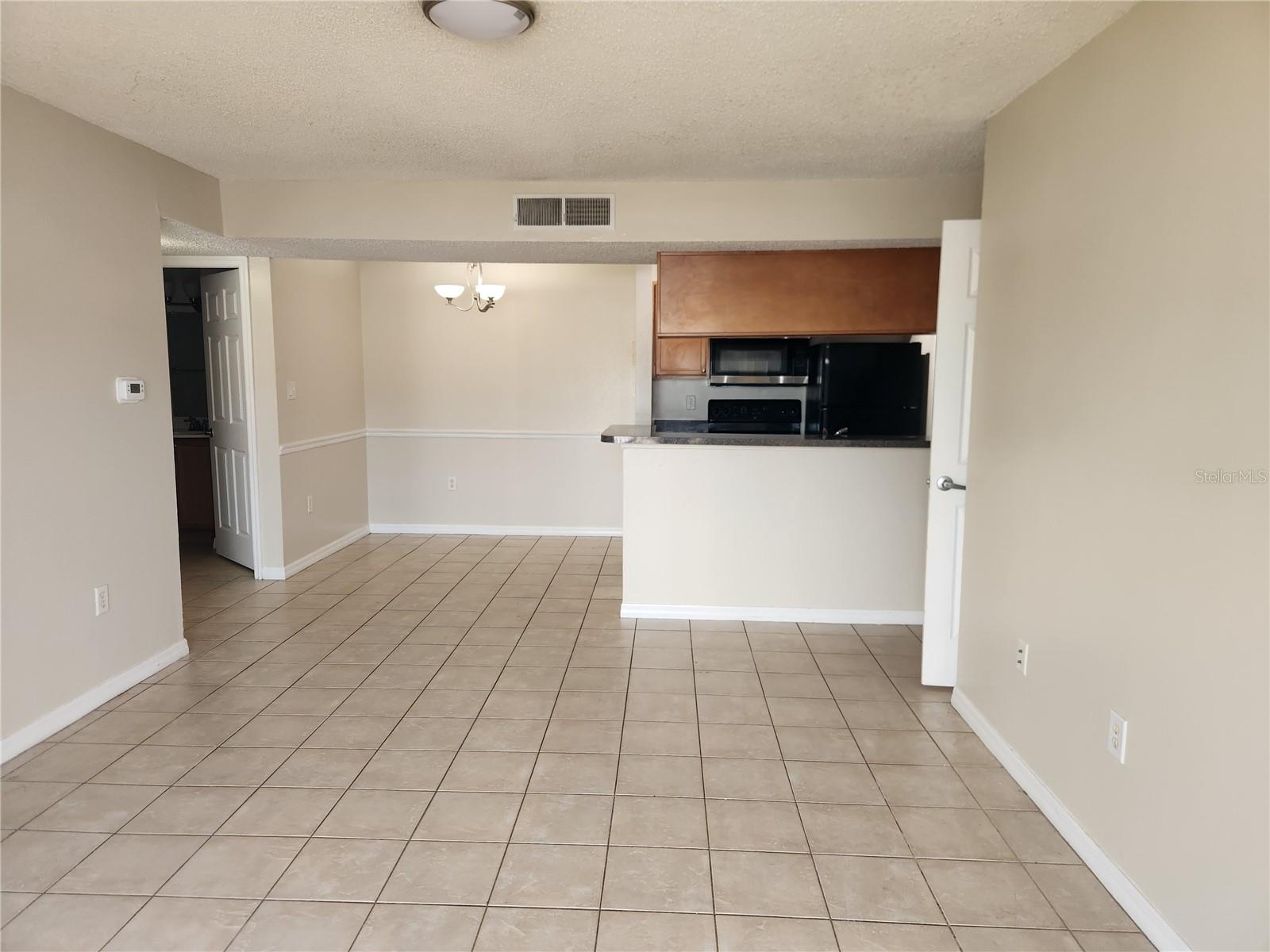 803 LAKE HAVEN SQUARE 101