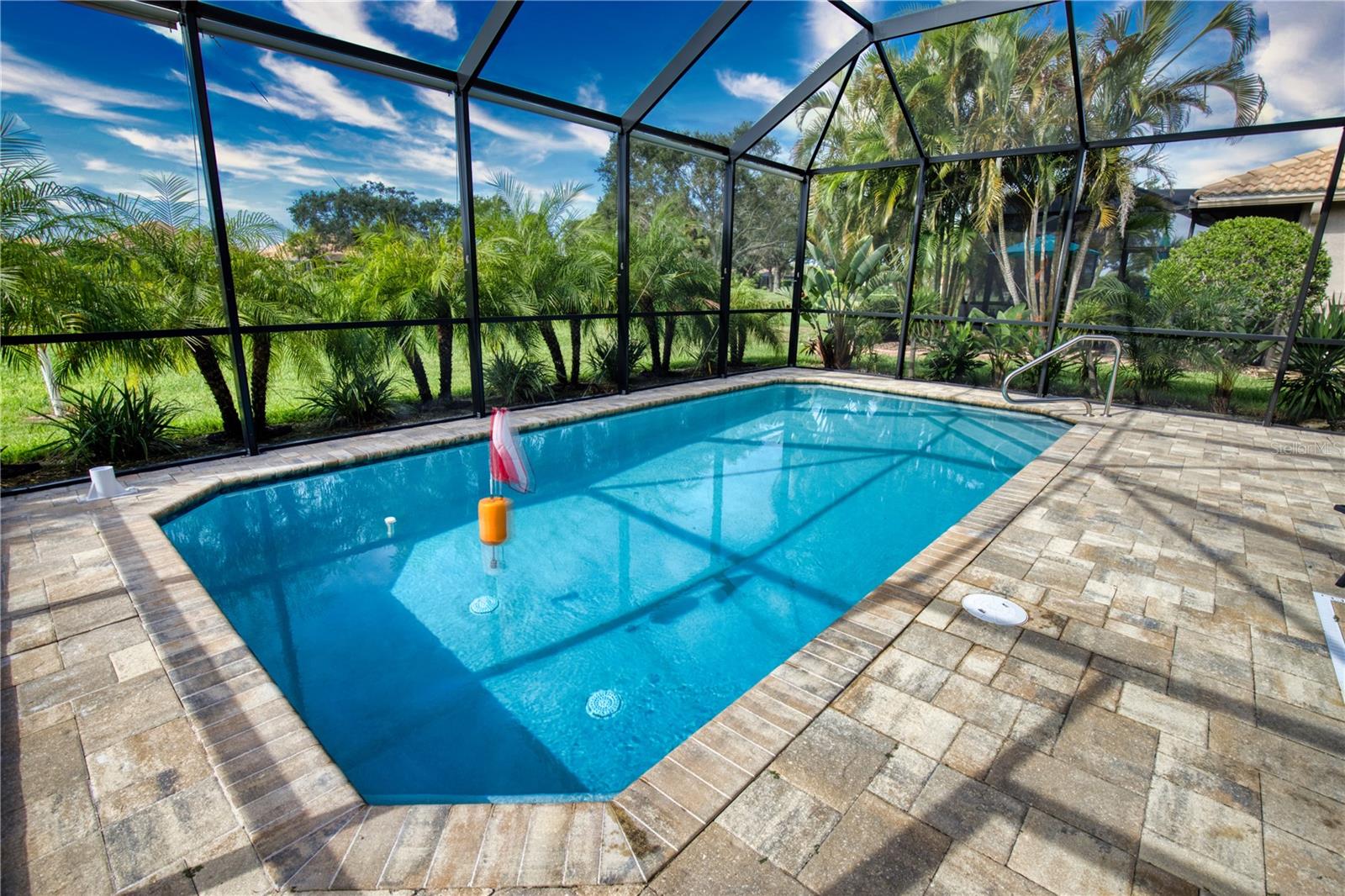 PELICAN POINTE GOLF & COUNTRY CLUB - Residential Lease