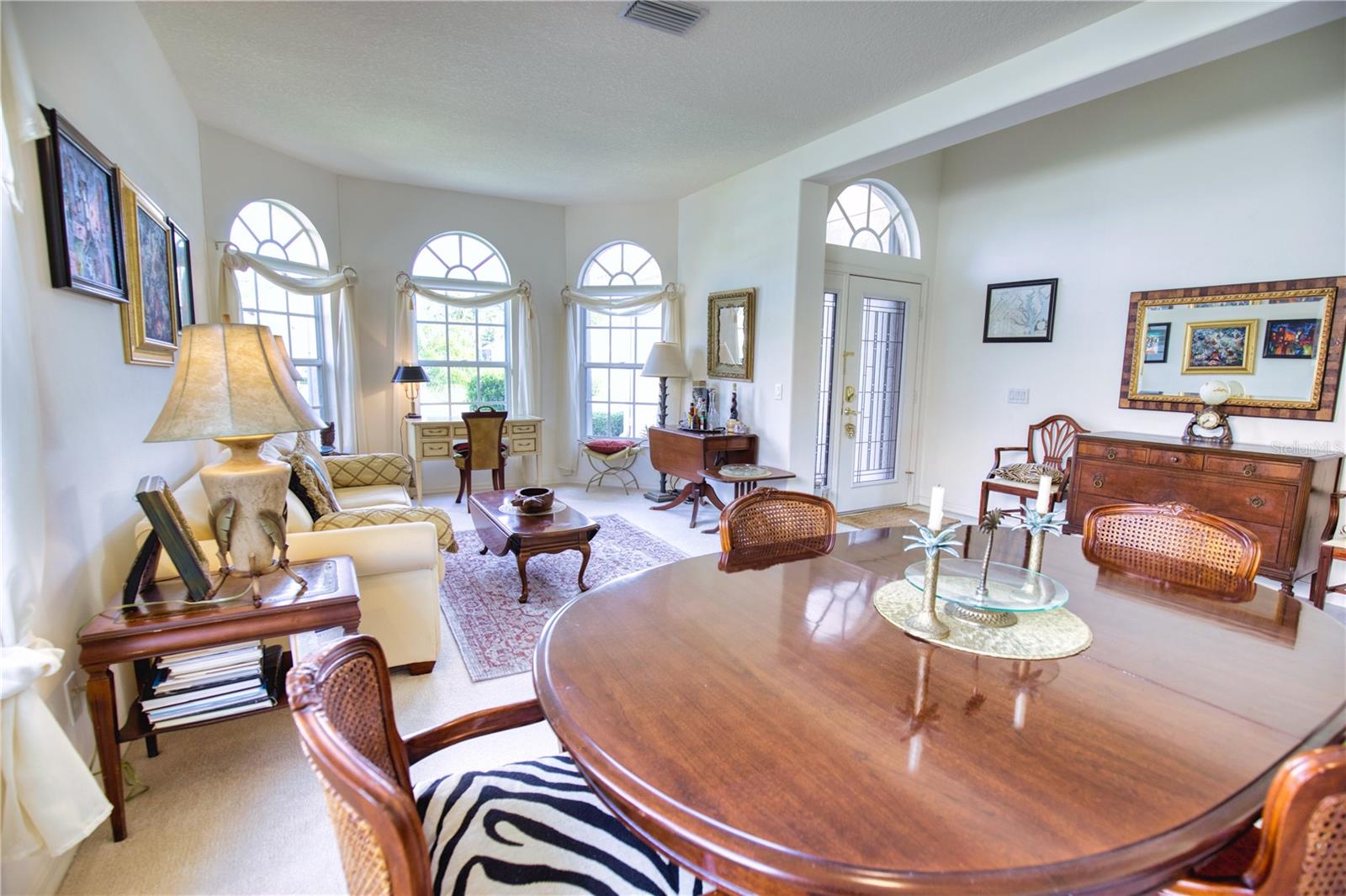 PELICAN POINTE GOLF & COUNTRY CLUB - Residential Lease