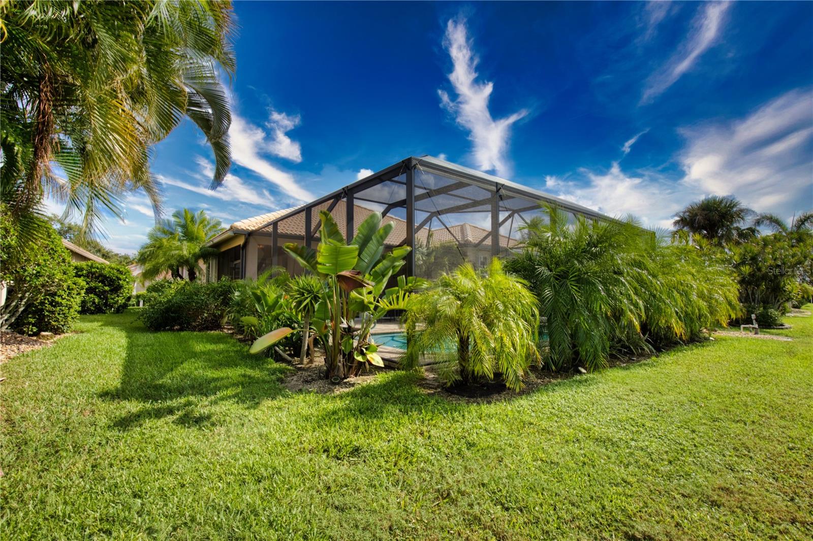 PELICAN POINTE GOLF & COUNTRY CLUB - Residential Lease