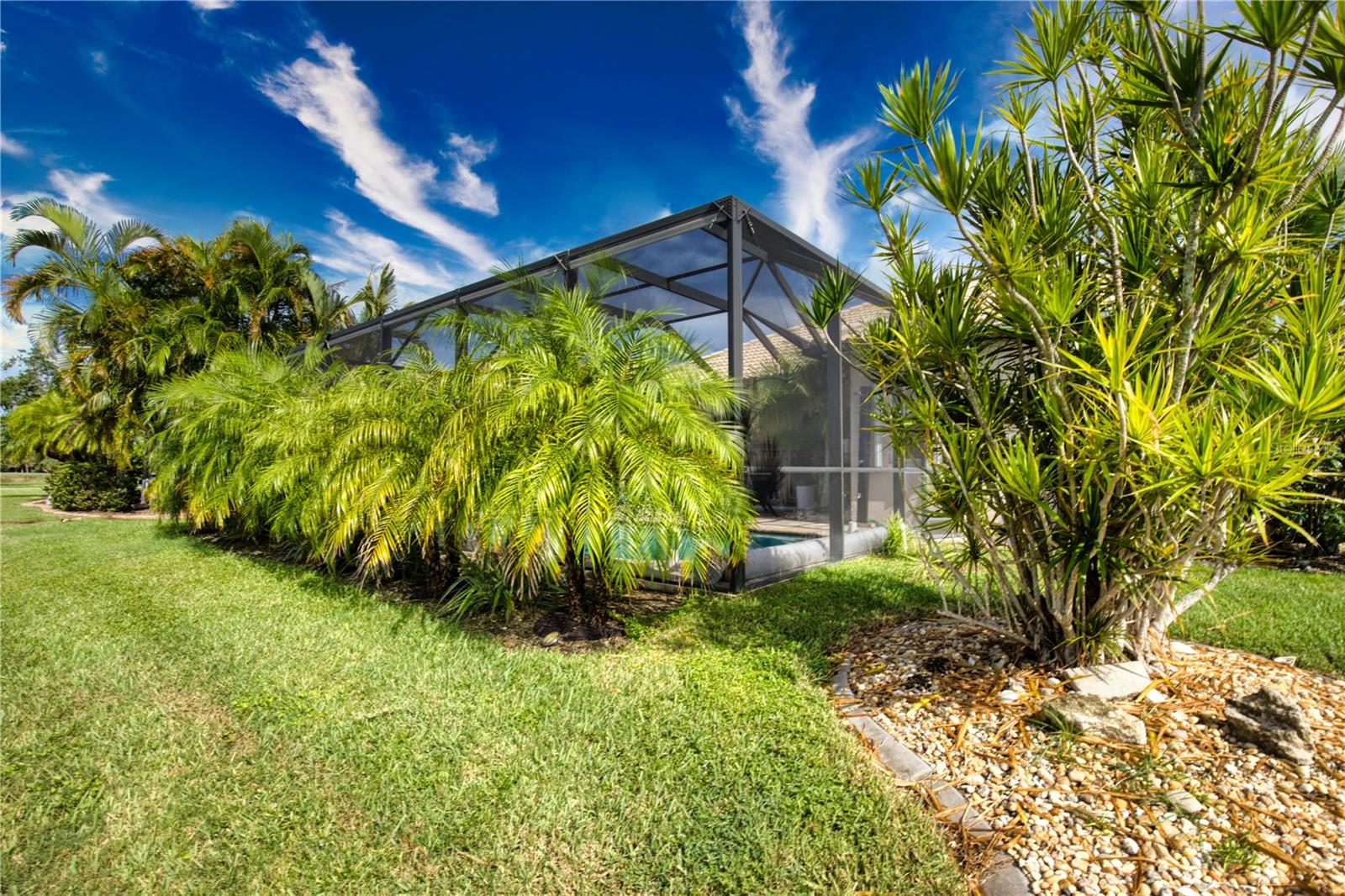 PELICAN POINTE GOLF & COUNTRY CLUB - Residential Lease