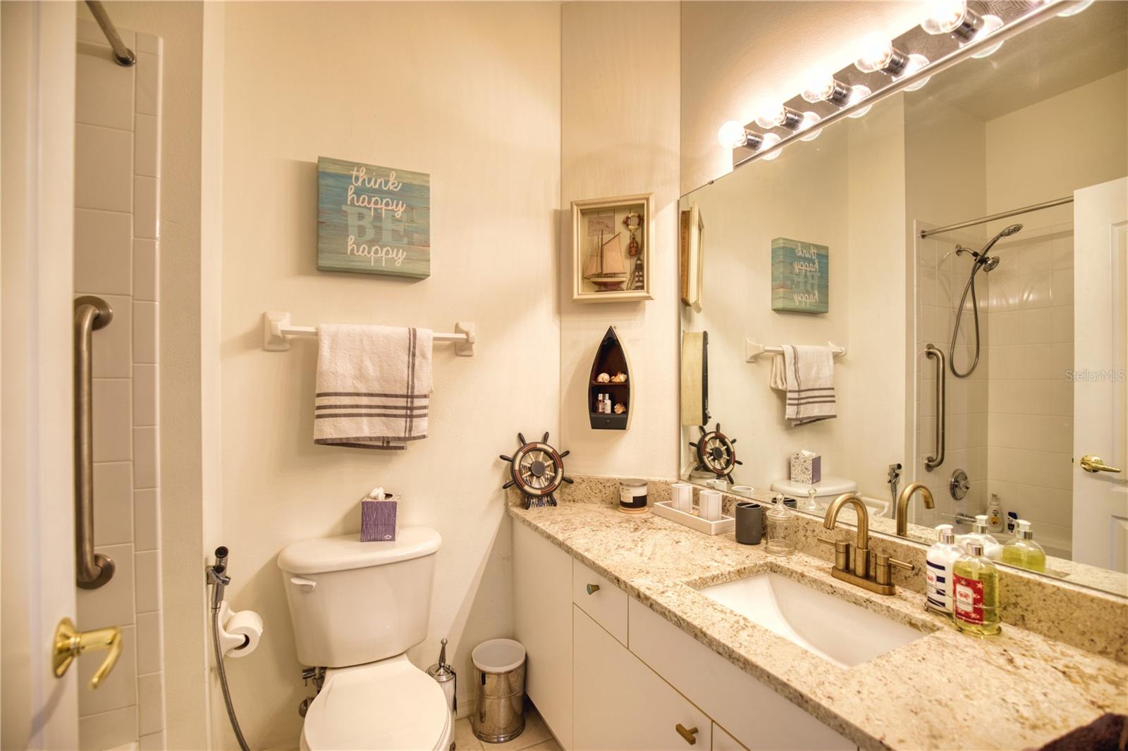 PELICAN POINTE GOLF & COUNTRY CLUB - Residential Lease