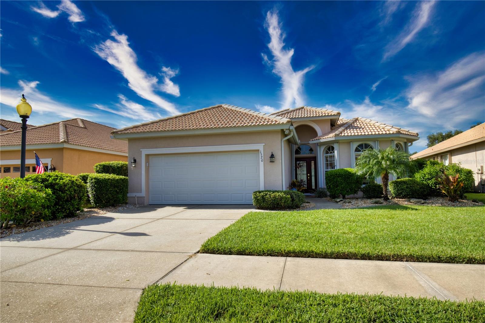 PELICAN POINTE GOLF & COUNTRY CLUB - Residential Lease