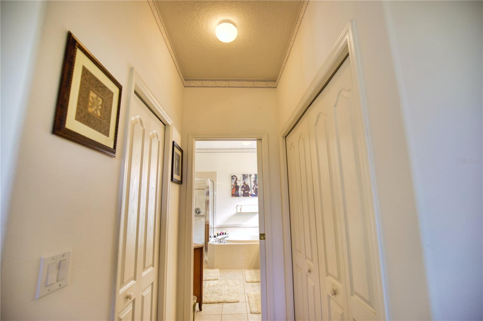 PELICAN POINTE GOLF & COUNTRY CLUB - Residential Lease