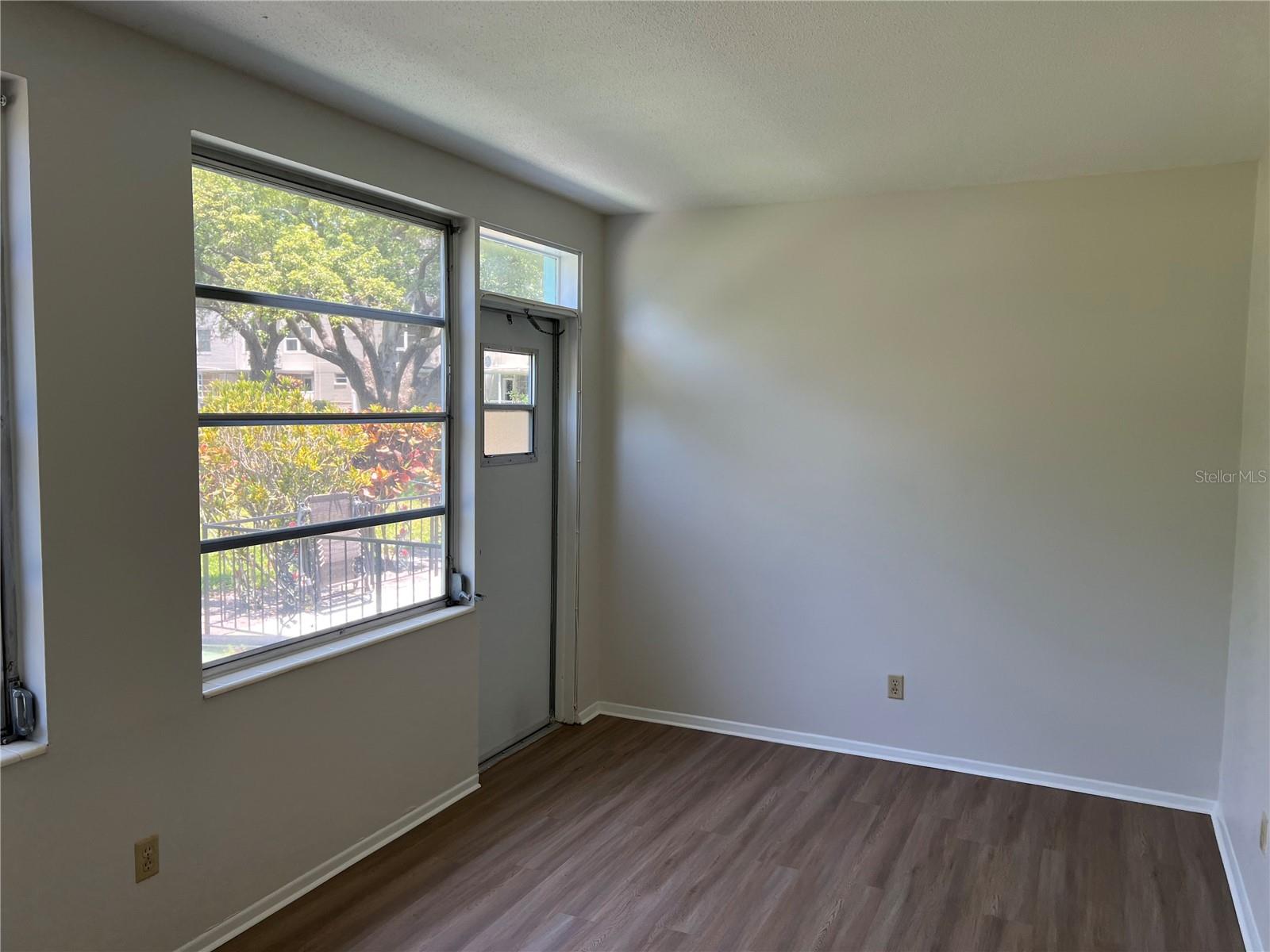 ON TOP OF THE WORLD - Residential Lease