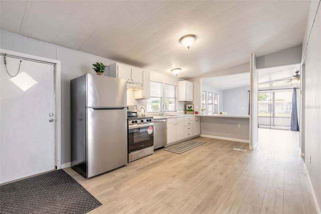 Photo of 103 Aloha Terrace, Port Orange, FL 32129 (MLS # V4949747)
