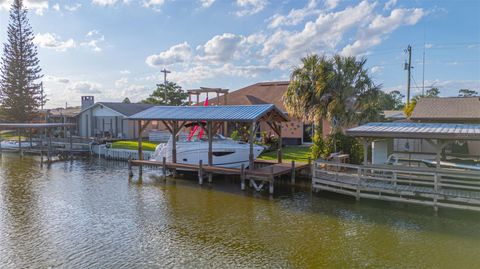 Tiny photo for 13334 Country Club Drive, Tavares, FL 32778 (MLS # G5112037)