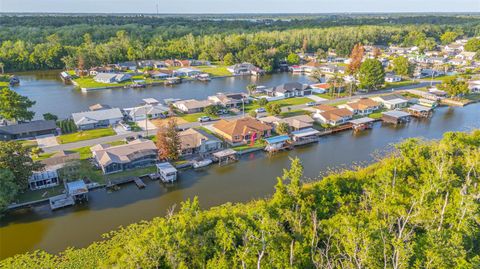 Tiny photo for 13334 Country Club Drive, Tavares, FL 32778 (MLS # G5112037)