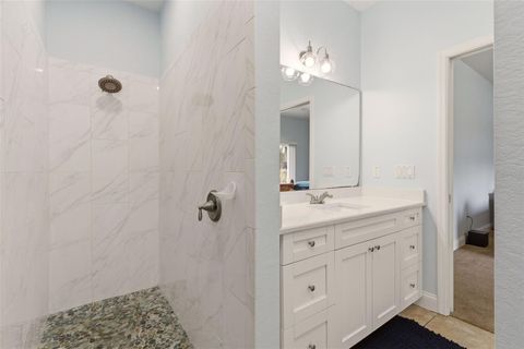 Tiny photo for 13334 Country Club Drive, Tavares, FL 32778 (MLS # G5112037)