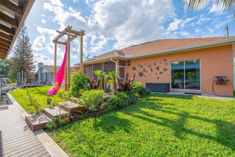 Tiny photo for 13334 Country Club Drive, Tavares, FL 32778 (MLS # G5112037)