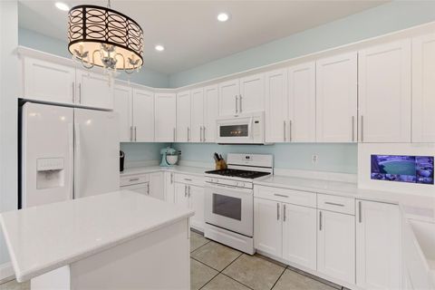 Tiny photo for 13334 Country Club Drive, Tavares, FL 32778 (MLS # G5112037)