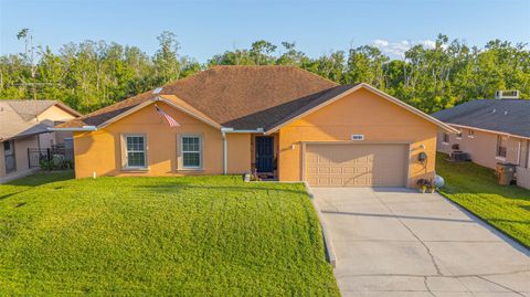 Tiny photo for 13334 Country Club Drive, Tavares, FL 32778 (MLS # G5112037)