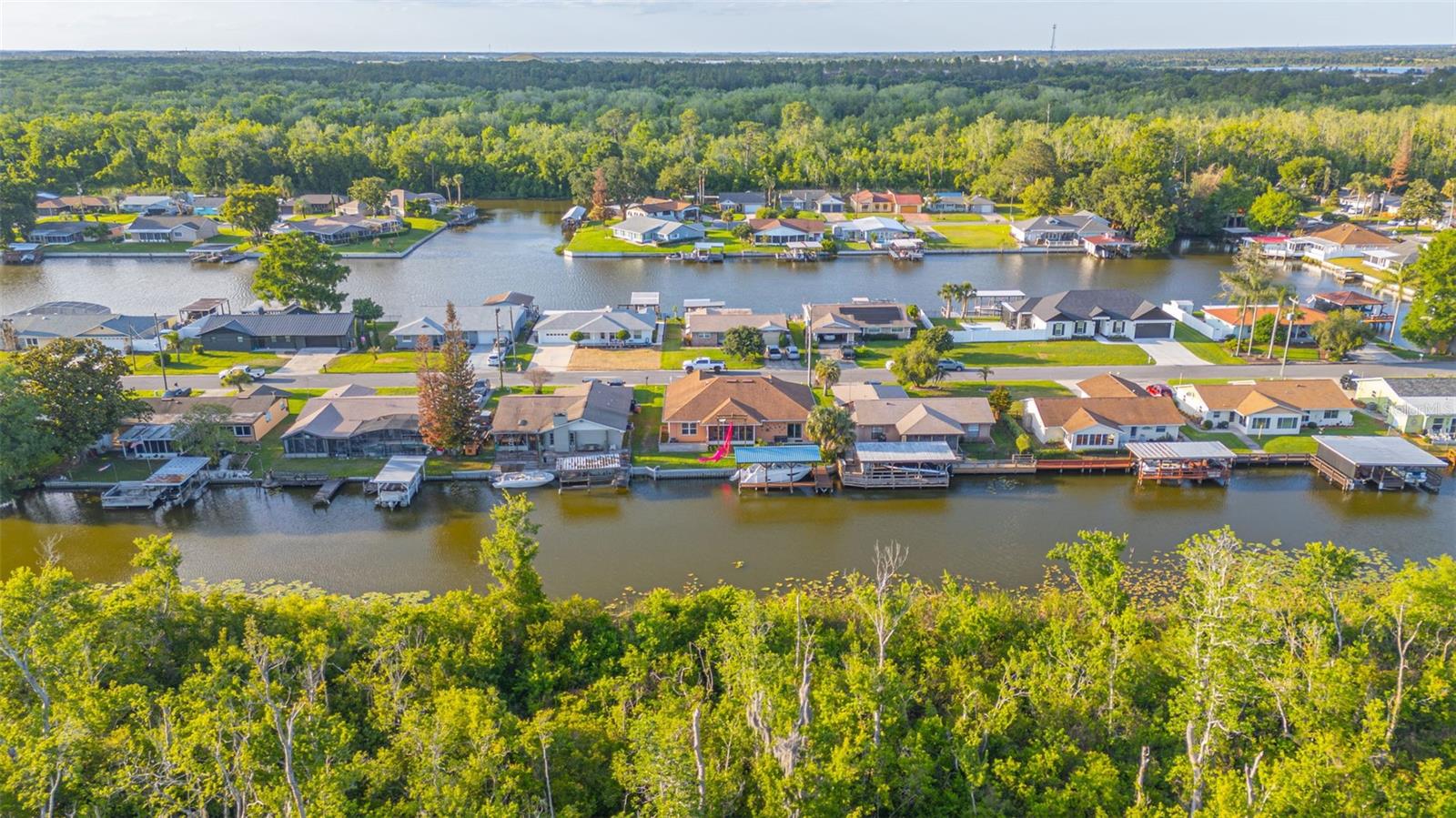 LAKE HARRIS SHORES UNIT 02 - Residential