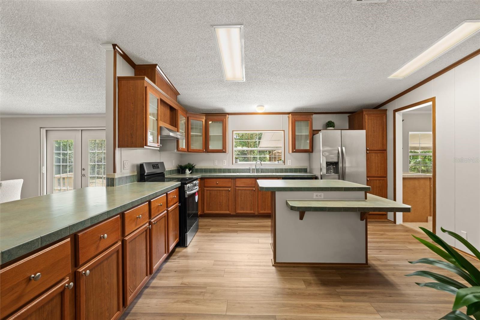 B & R SUB - Residential