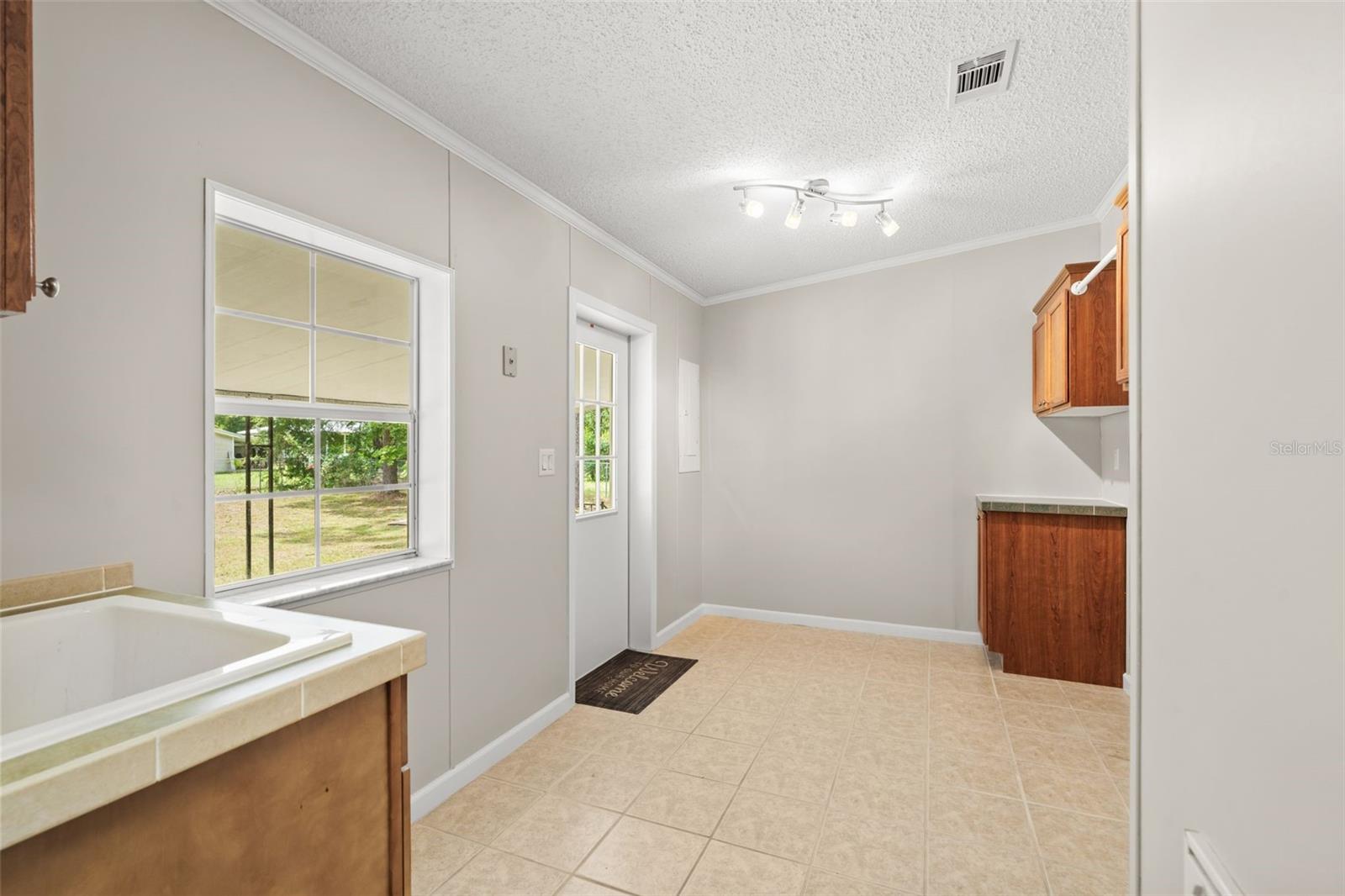 B & R SUB - Residential