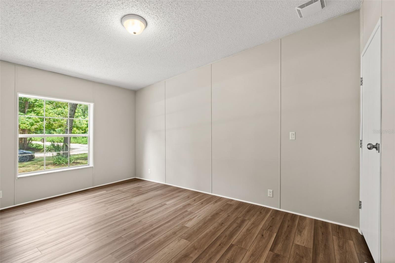 B & R SUB - Residential