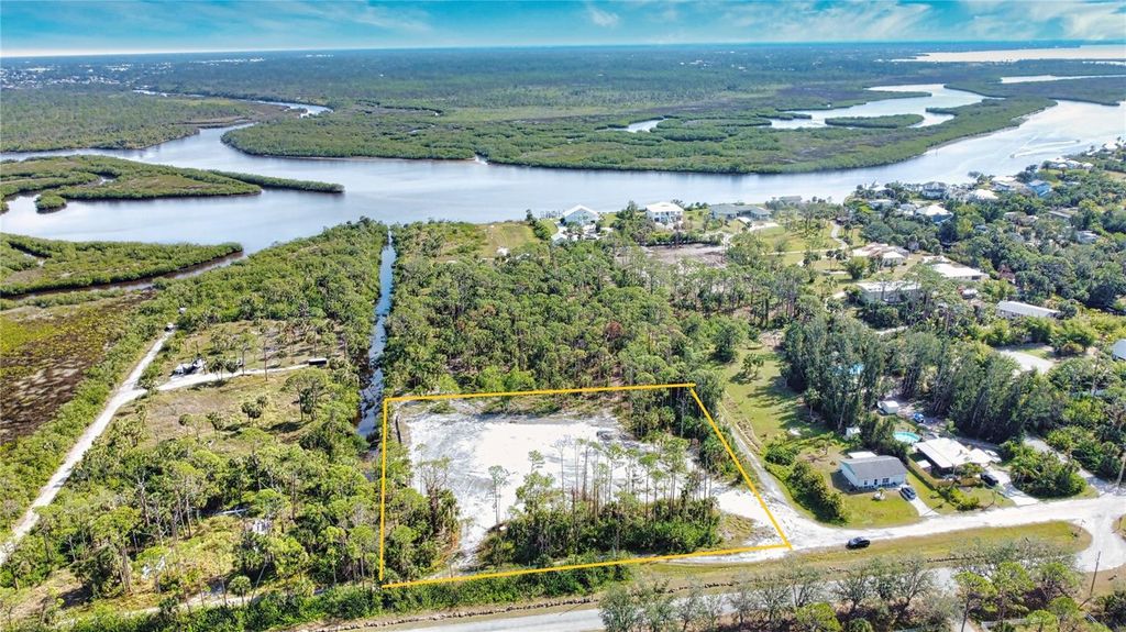 Photo of 9045 Caloosa Drive, Venice, FL 34293 (MLS # A4637388)