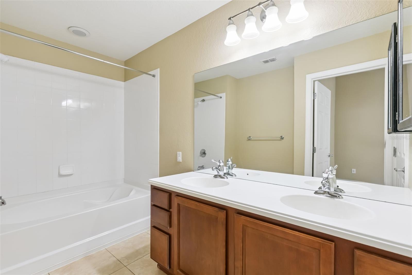 REGENCY OAKS UNIT TWO - Residential