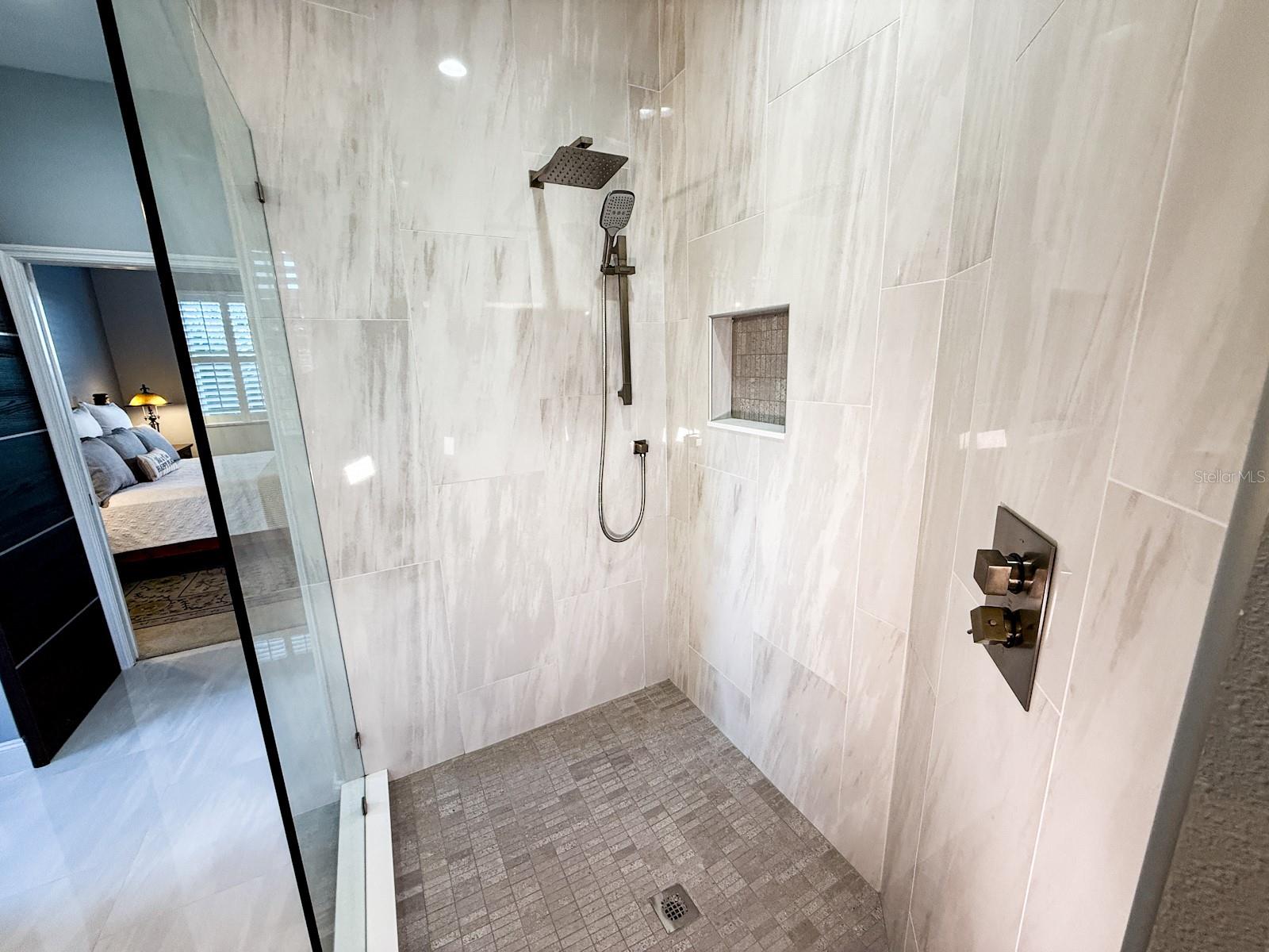 RIVER WATCH - Residential