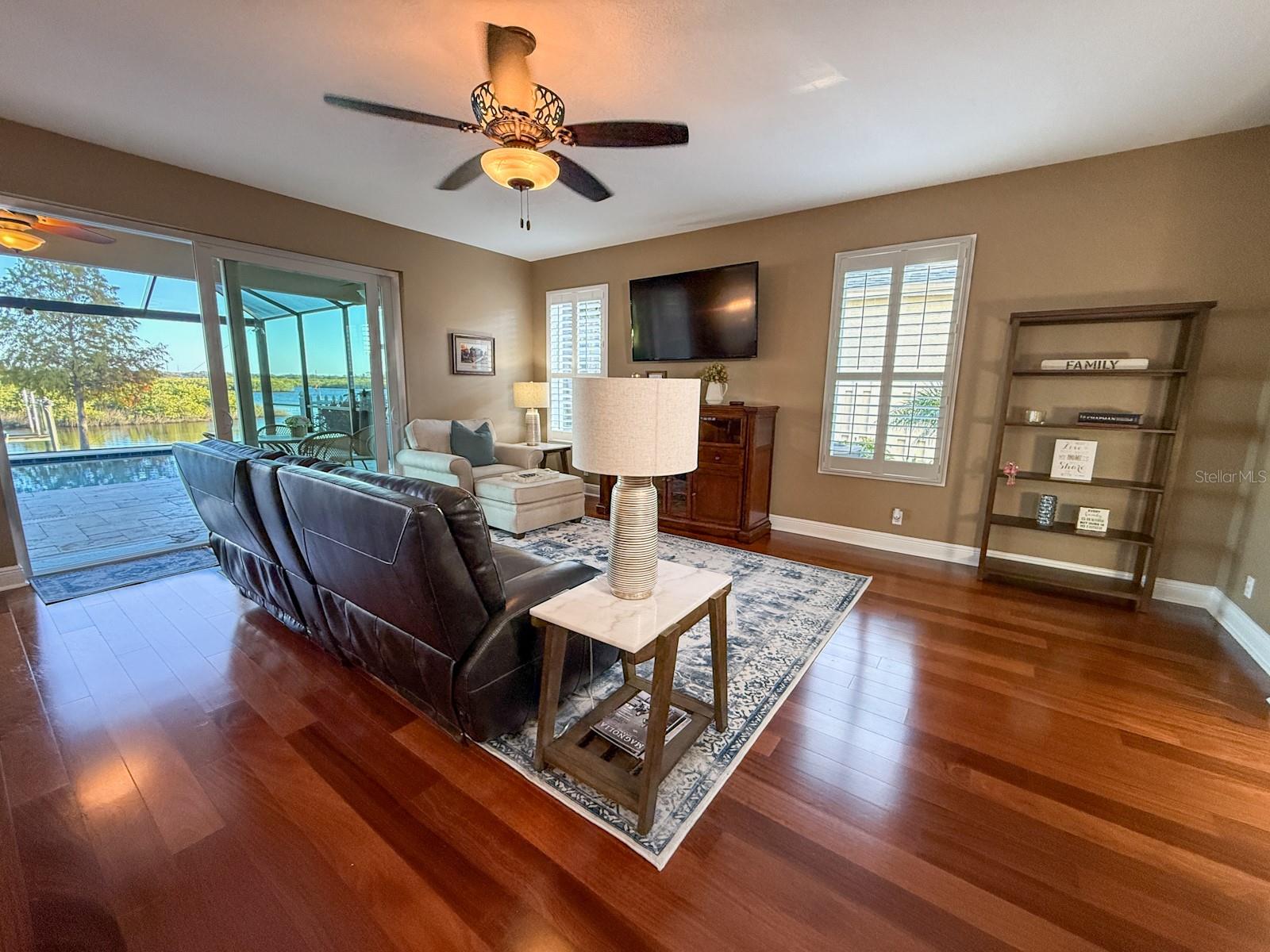 RIVER WATCH - Residential