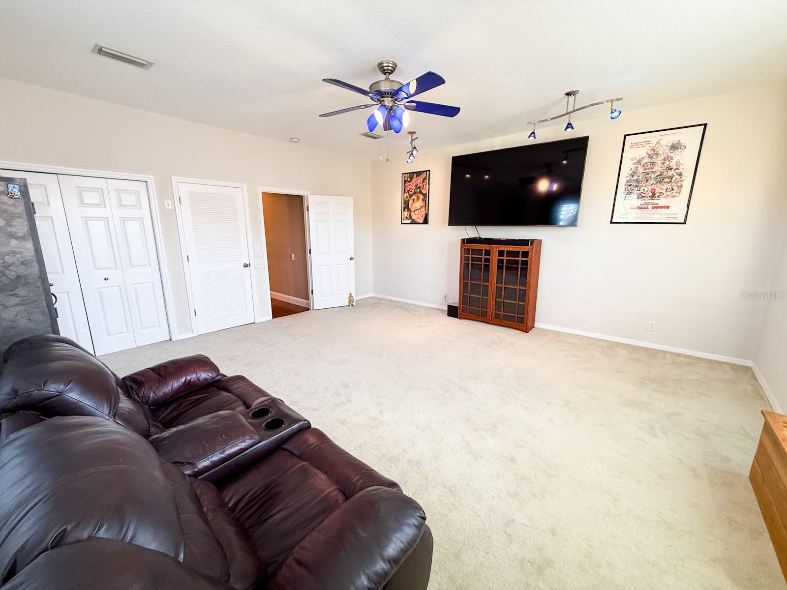 RIVER WATCH - Residential