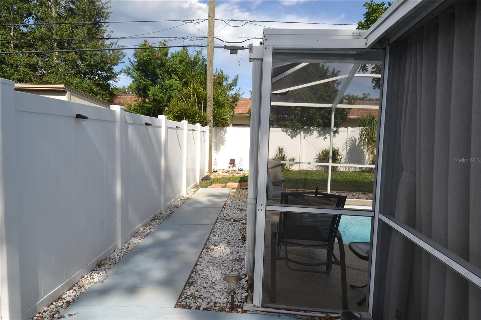 SUNSHINE GROVES - Residential Lease