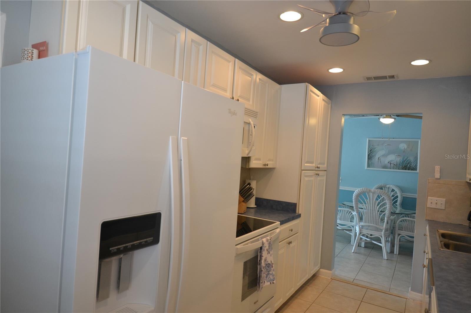 SUNSHINE GROVES - Residential Lease