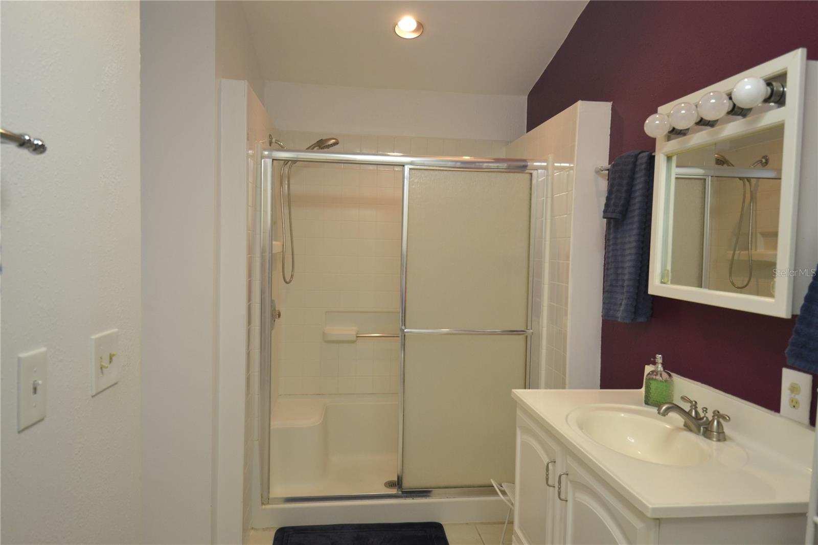 SUNSHINE GROVES - Residential Lease