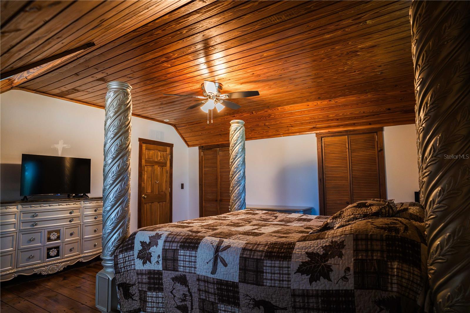 PLAZA SUB - Residential