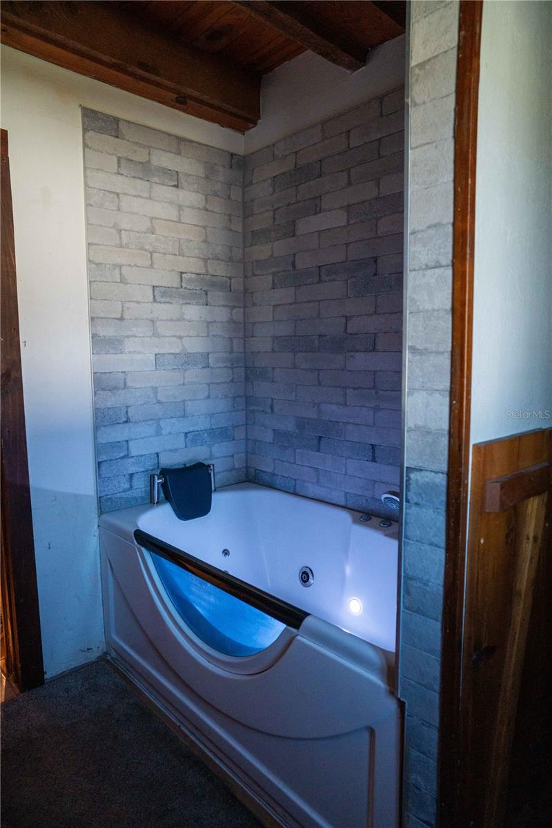 PLAZA SUB - Residential