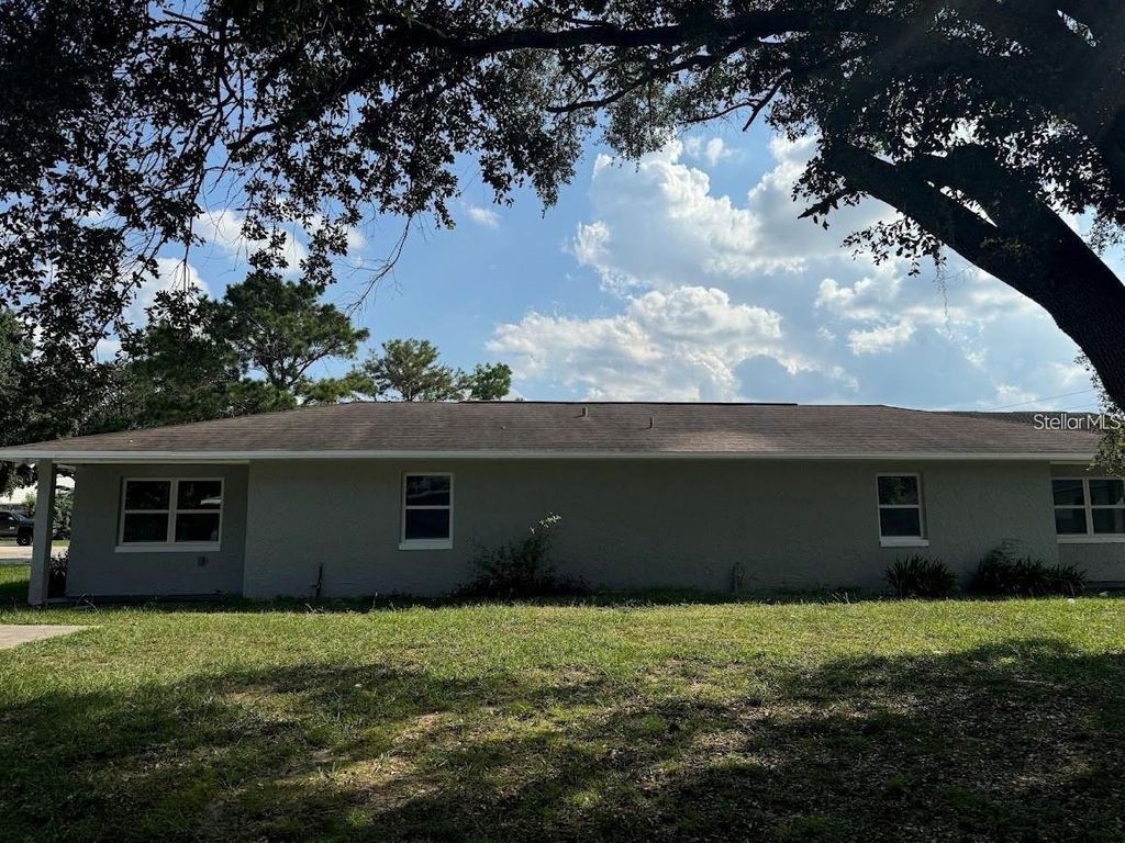 Photo of 1916 Verano Drive #1916B, Haines City, FL 33844 (MLS # O6395039)