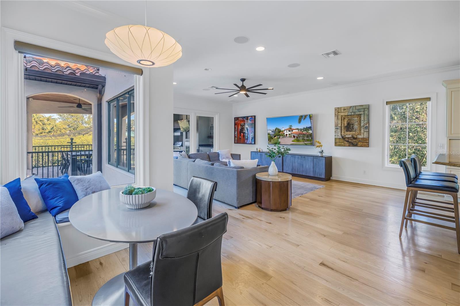 SUNSET SHORES - Residential