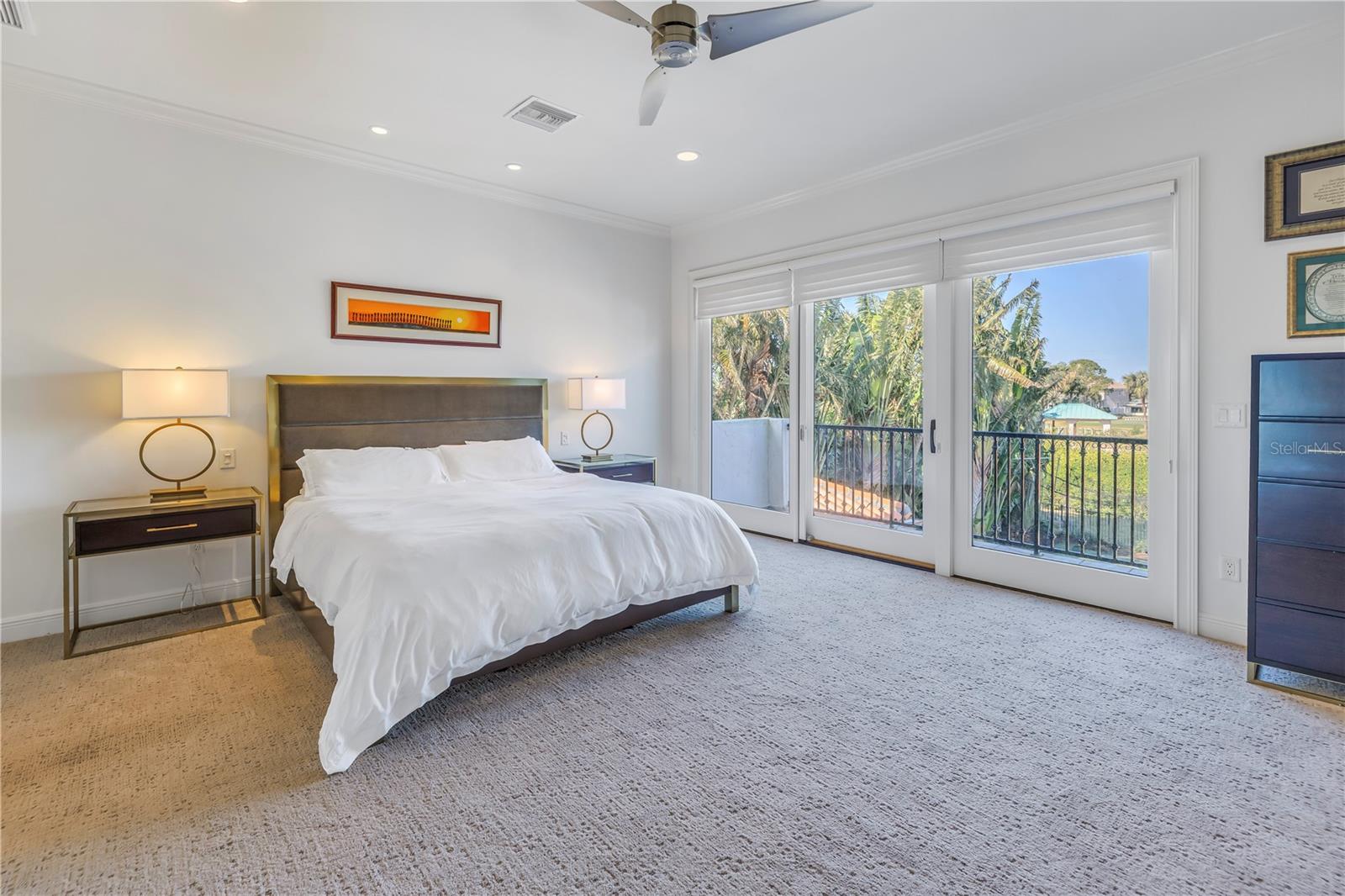 SUNSET SHORES - Residential