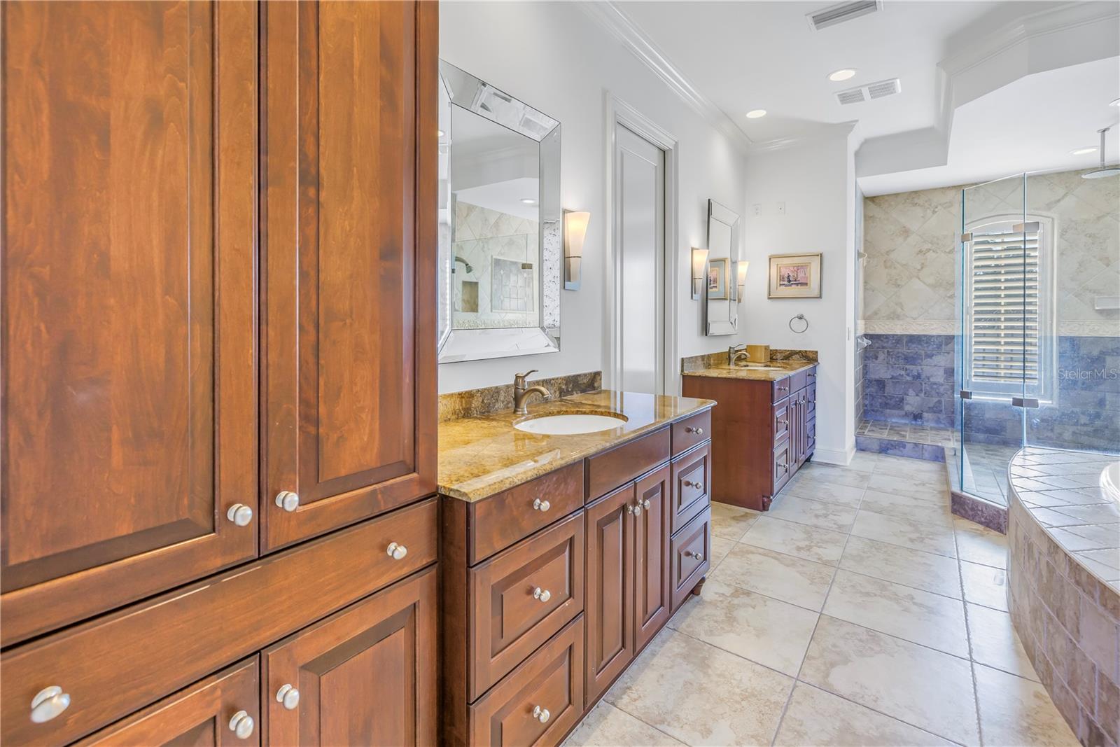 SUNSET SHORES - Residential