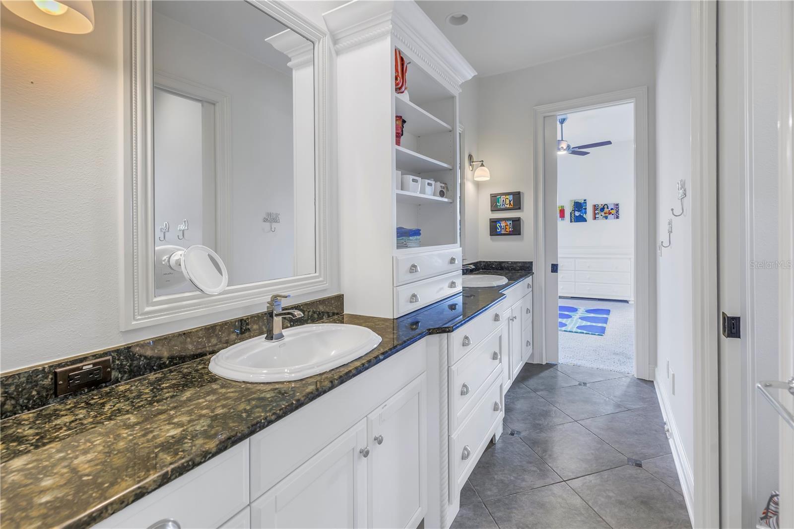 SUNSET SHORES - Residential