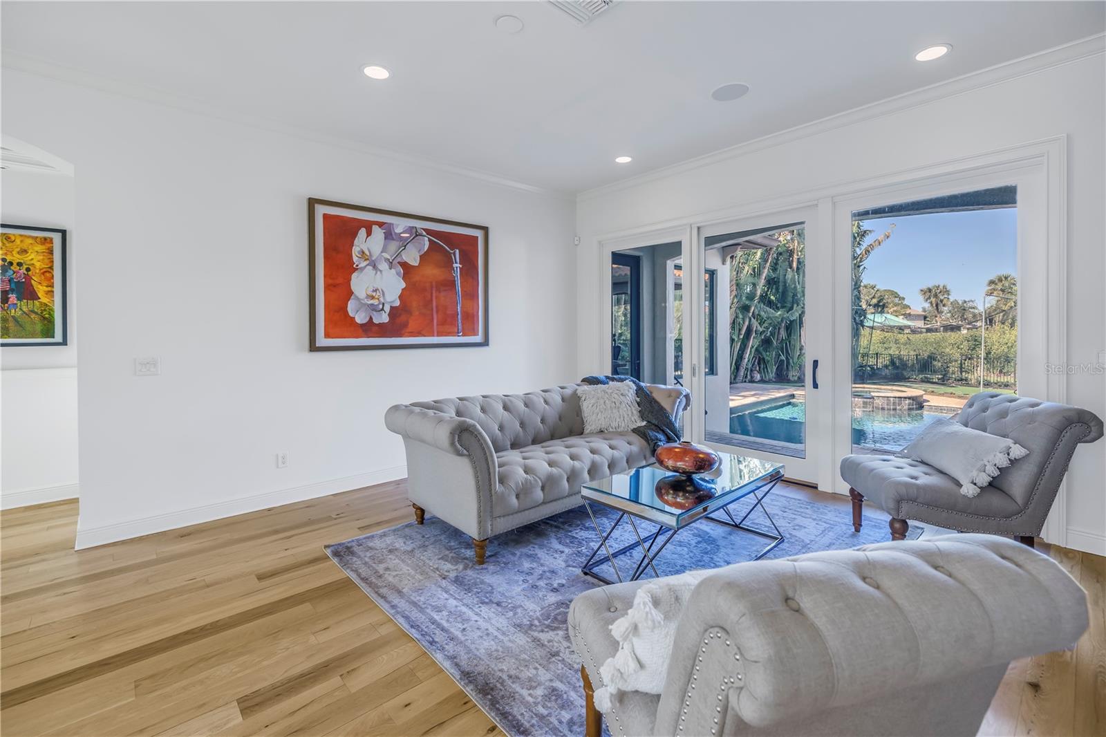 SUNSET SHORES - Residential