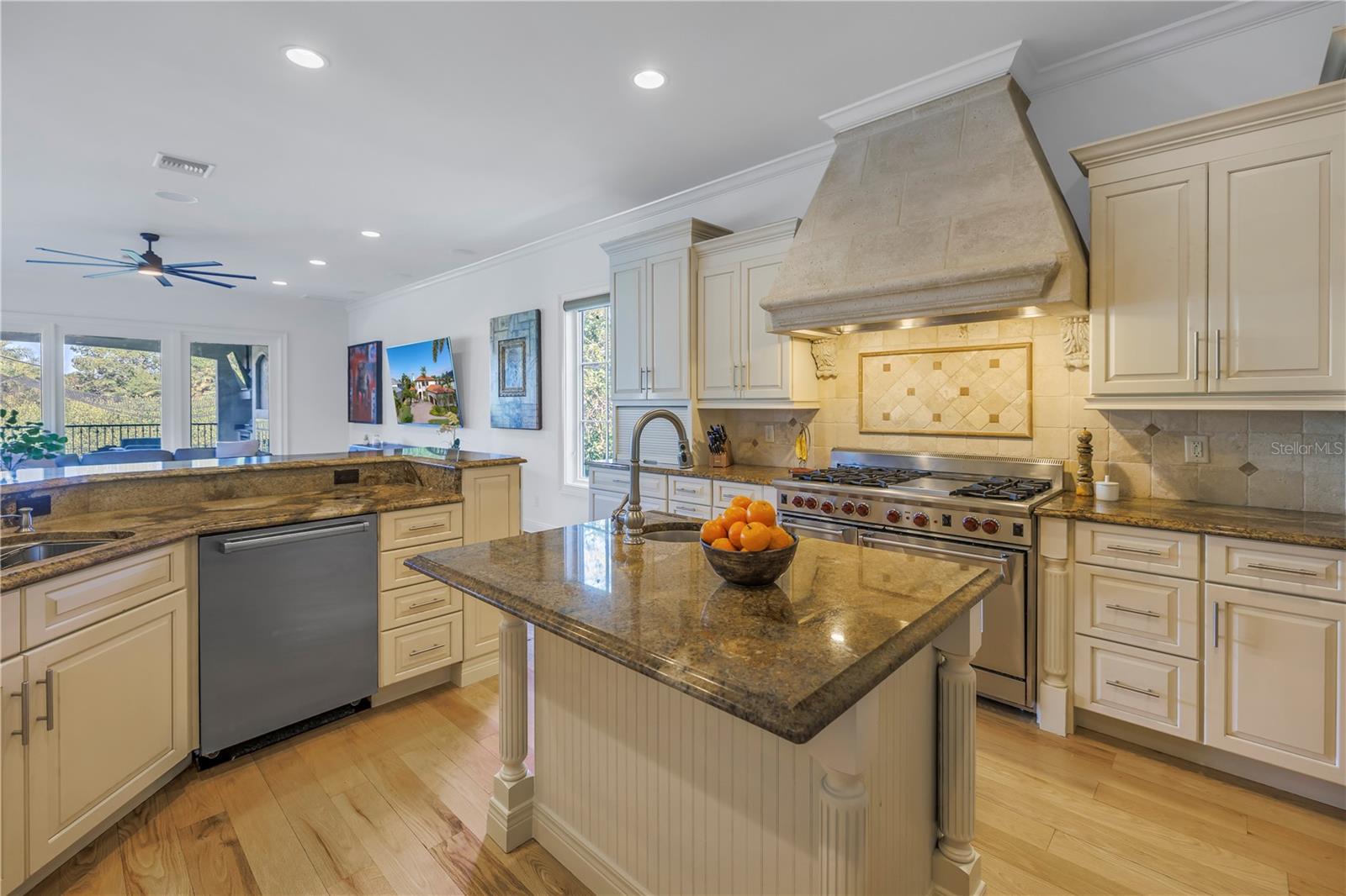 SUNSET SHORES - Residential